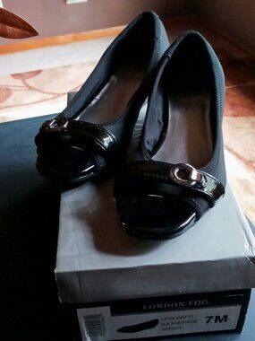 London Fog Women's Shoe Sz 7 Patti Black Silver Low Wedge Heel Peep Toe Slip On